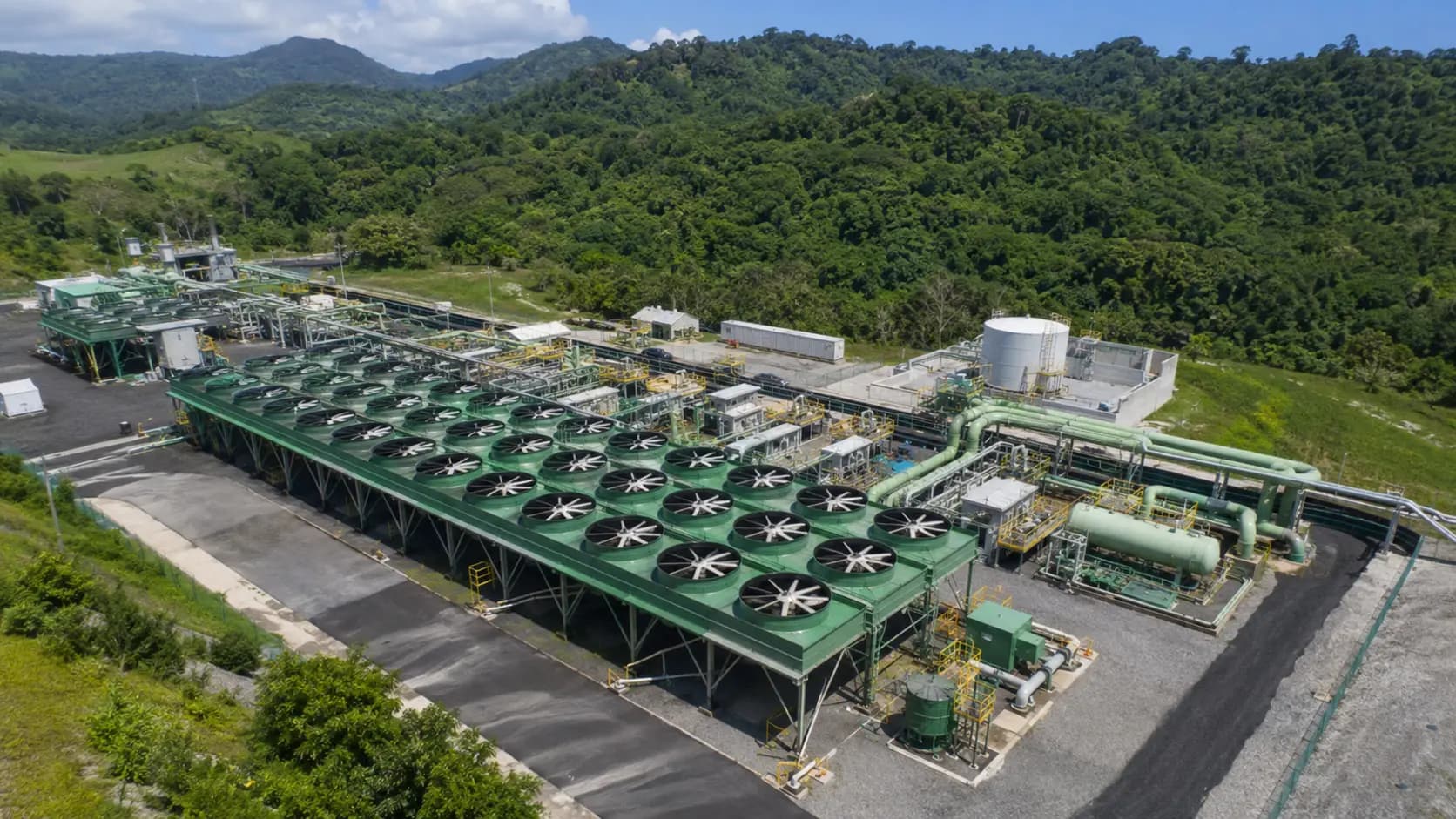 Geothermal power plant cooling towers
